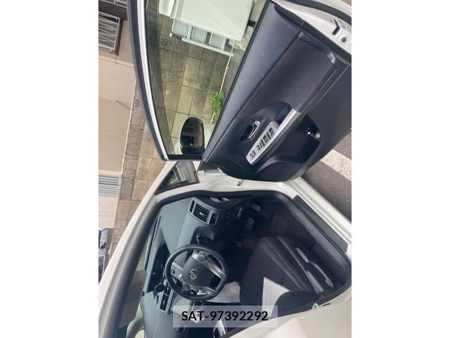Toyota PRIUS ALPHA 2018-11 7329525-14
