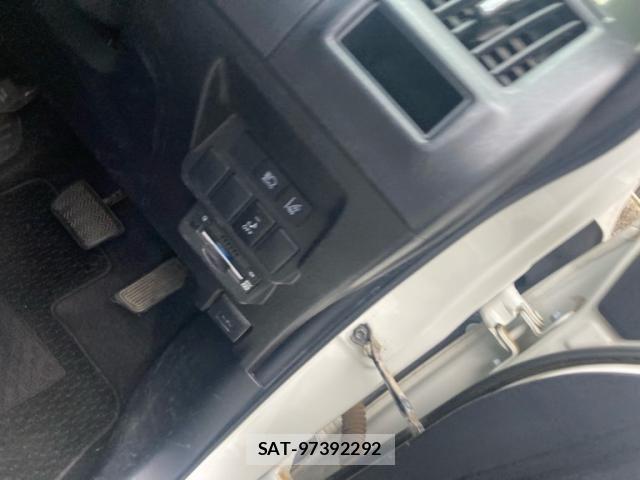 Toyota PRIUS ALPHA 2018-11 7329525-16