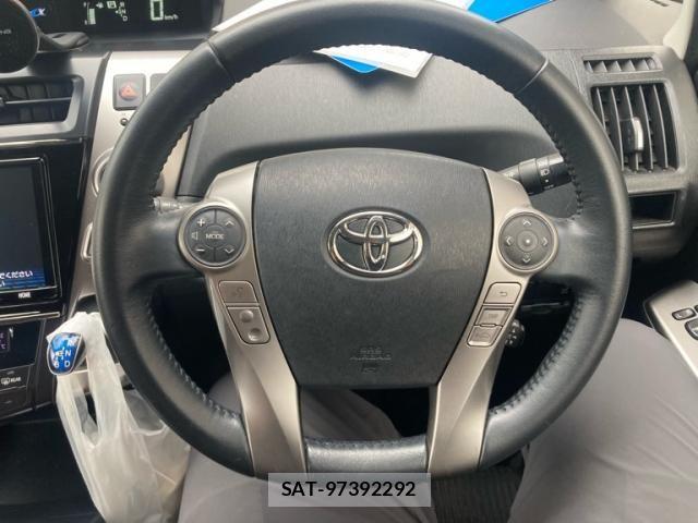 Toyota PRIUS ALPHA 2018-11 7329525-18