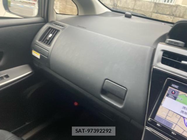 Toyota PRIUS ALPHA 2018-11 7329525-25