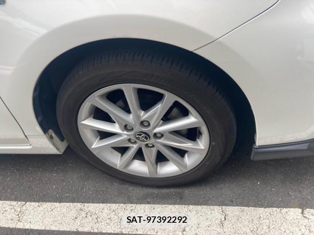 Toyota PRIUS ALPHA 2018-11 7329525-7