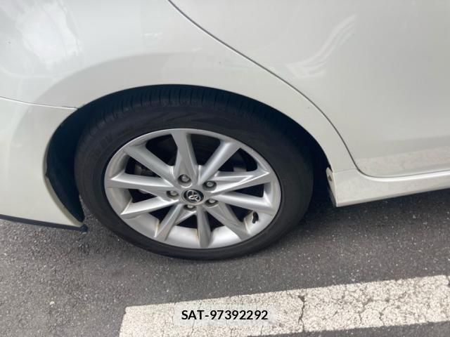 Toyota PRIUS ALPHA 2018-11 7329525-8