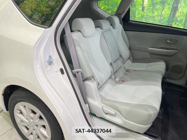 Toyota PRIUS ALPHA 2013-07 7329529-8