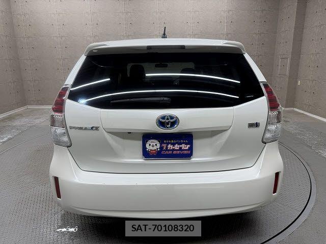 Toyota PRIUS ALPHA 2015-01 7329528-11