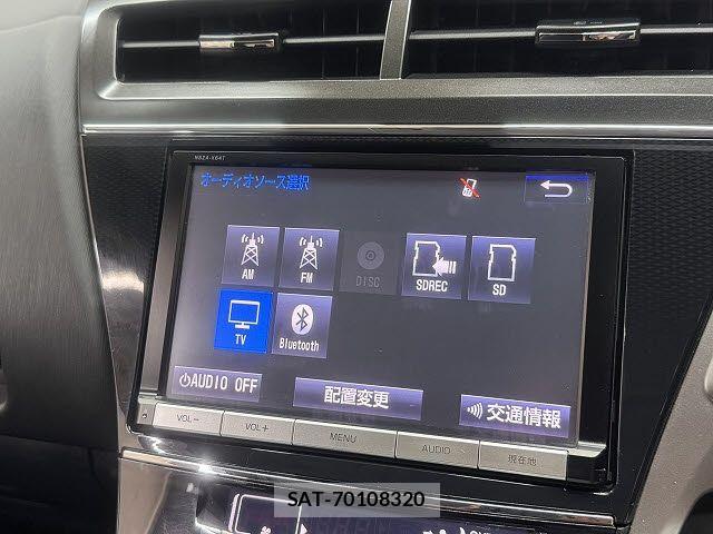 Toyota PRIUS ALPHA 2015-01 7329528-14