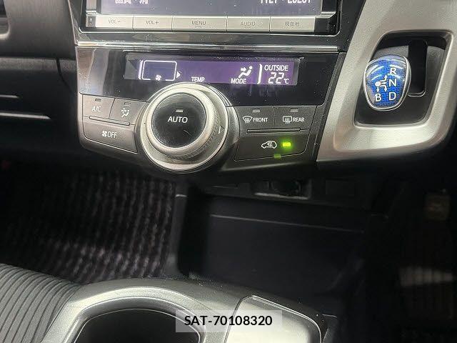 Toyota PRIUS ALPHA 2015-01 7329528-17