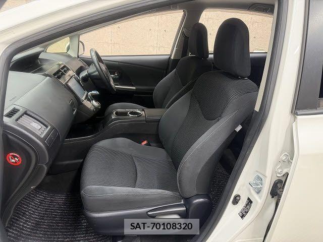 Toyota PRIUS ALPHA 2015-01 7329528-5