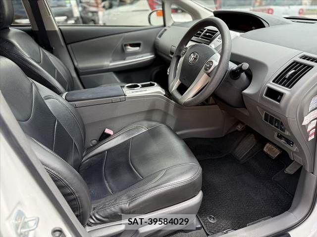 Toyota PRIUS ALPHA 2013-03 7329535-15