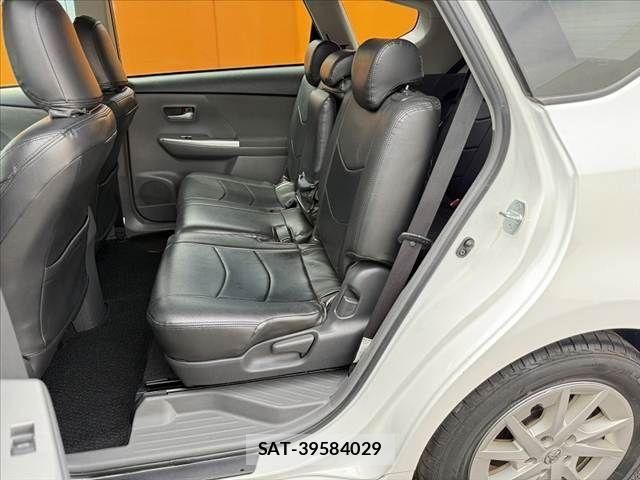 Toyota PRIUS ALPHA 2013-03 7329535-17