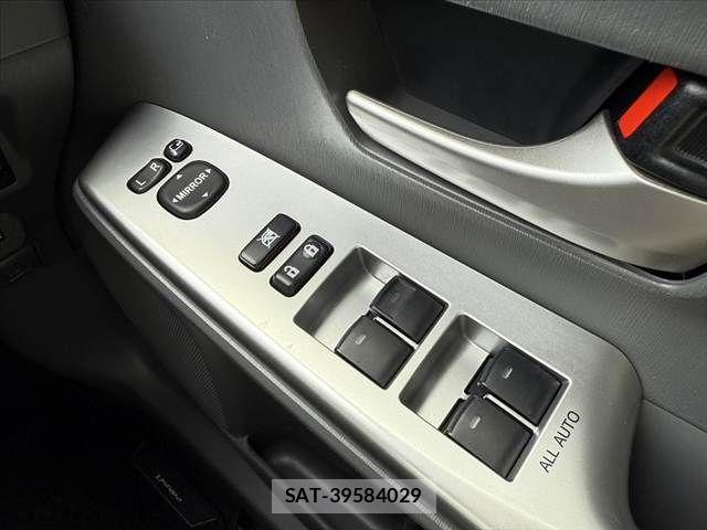 Toyota PRIUS ALPHA 2013-03 7329535-20