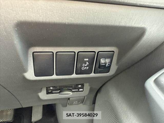 Toyota PRIUS ALPHA 2013-03 7329535-21