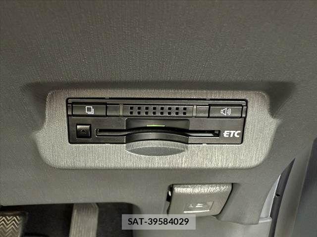 Toyota PRIUS ALPHA 2013-03 7329535-22