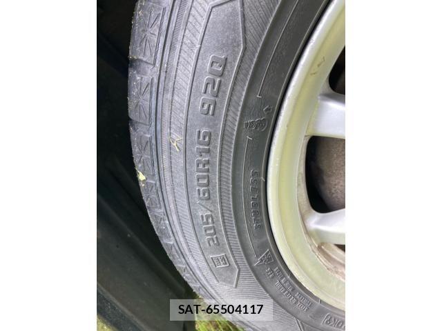 Toyota PRIUS ALPHA 2011-07 7329554-12