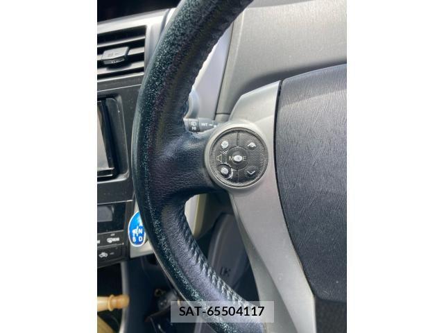Toyota PRIUS ALPHA 2011-07 7329554-15