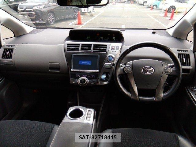 Toyota PRIUS ALPHA 2014-06 7329536-11