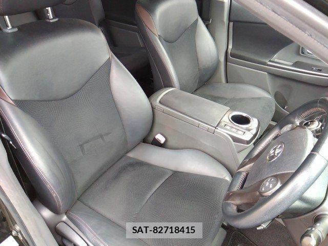 Toyota PRIUS ALPHA 2014-06 7329536-12