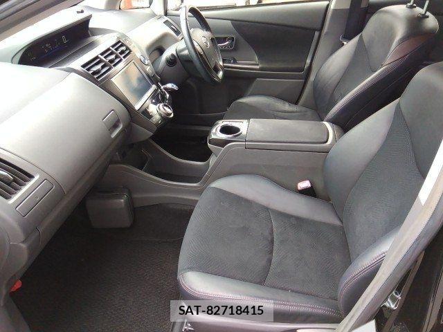Toyota PRIUS ALPHA 2014-06 7329536-13