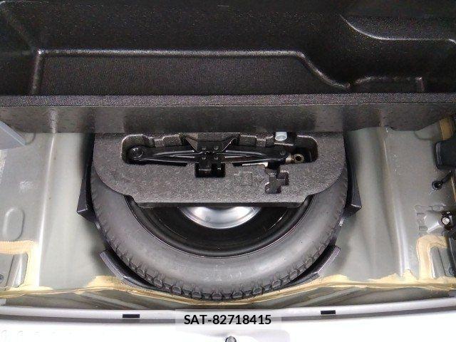 Toyota PRIUS ALPHA 2014-06 7329536-17