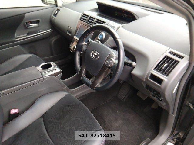 Toyota PRIUS ALPHA 2014-06 7329536-1