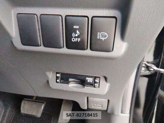 Toyota PRIUS ALPHA 2014-06 7329536-21