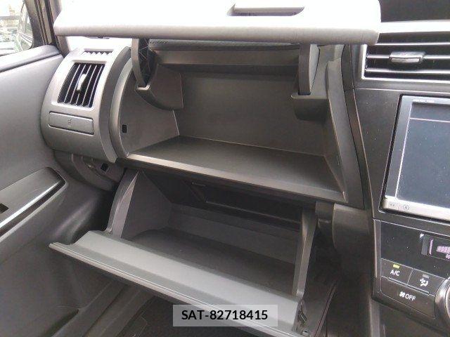Toyota PRIUS ALPHA 2014-06 7329536-24