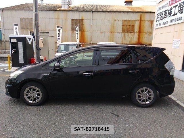 Toyota PRIUS ALPHA 2014-06 7329536-5