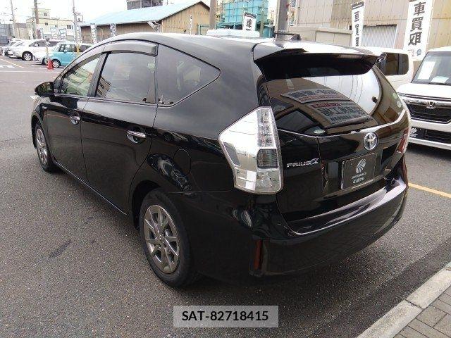 Toyota PRIUS ALPHA 2014-06 7329536-6