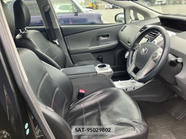 Toyota PRIUS ALPHA 2011-09 7329546-10