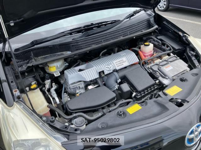 Toyota PRIUS ALPHA 2011-09 7329546-20