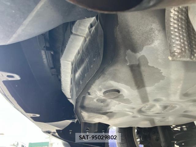 Toyota PRIUS ALPHA 2011-09 7329546-6