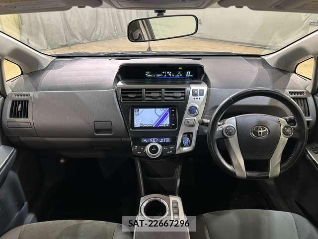 Toyota PRIUS ALPHA 2012-10 7329532-17