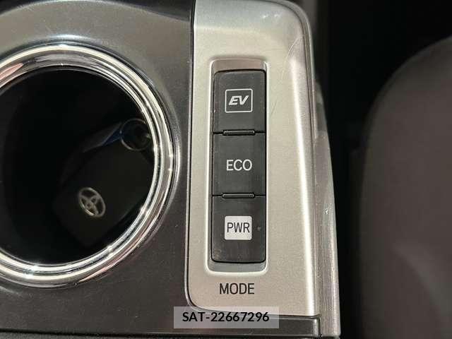 Toyota PRIUS ALPHA 2012-10 7329532-26