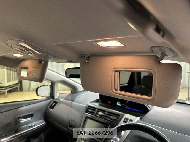 Toyota PRIUS ALPHA 2012-10 7329532-29