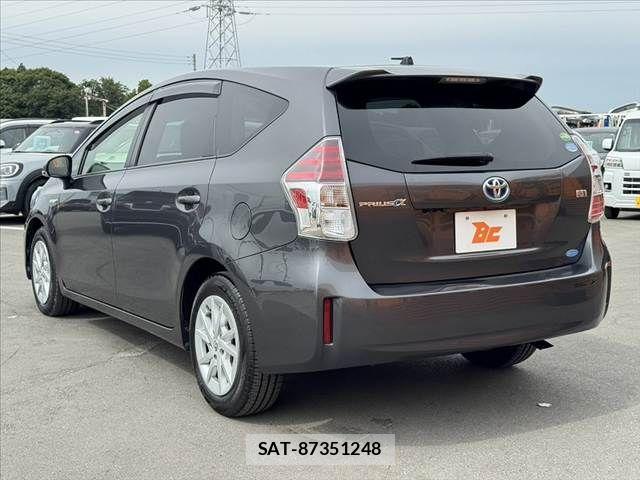 Toyota PRIUS ALPHA 2019-07 7329527-12