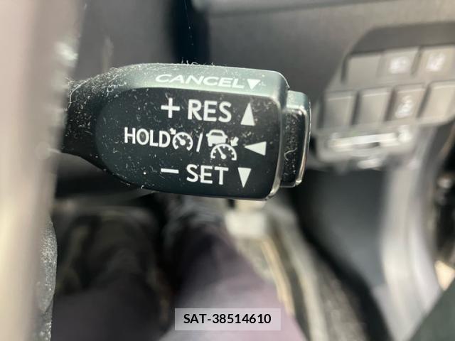 Toyota PRIUS ALPHA 2019-03 7329518-11
