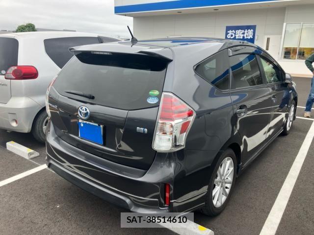 Toyota PRIUS ALPHA 2019-03 7329518-1