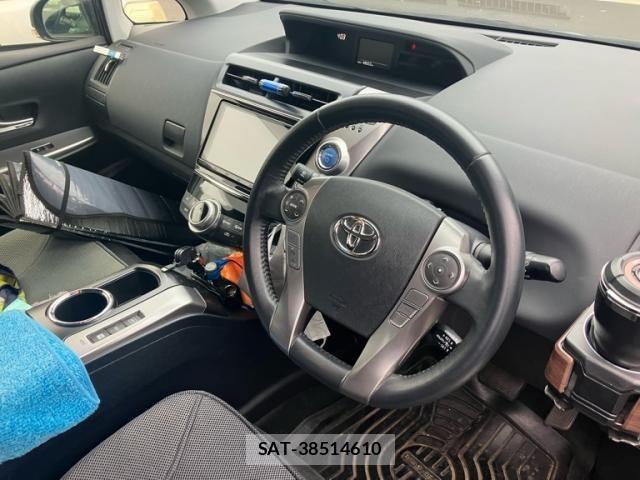 Toyota PRIUS ALPHA 2019-03 7329518-6