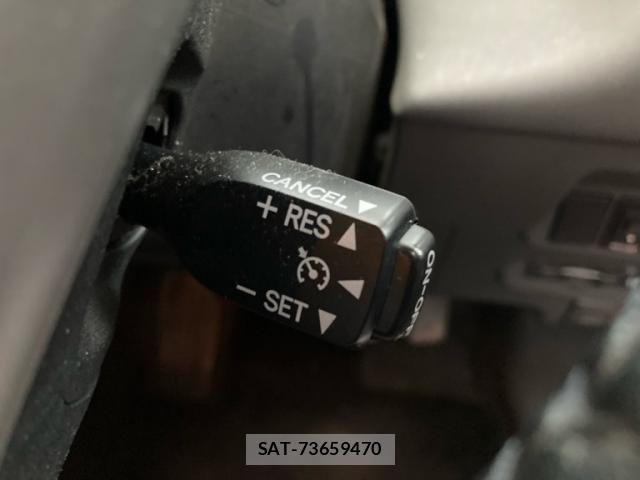 Toyota PRIUS ALPHA 2011-06 7329543-13