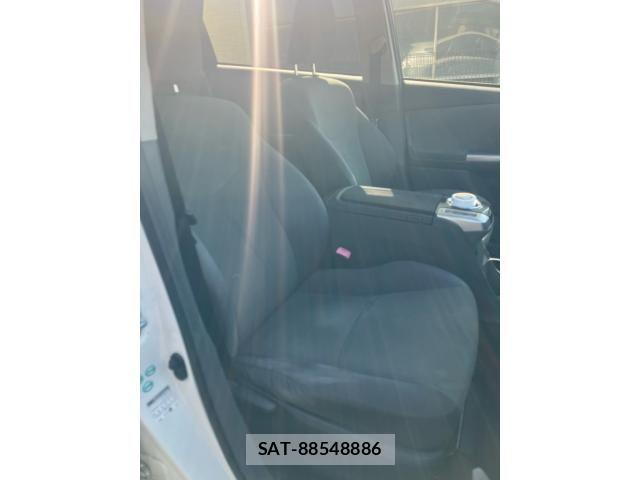 Toyota PRIUS ALPHA 2013-12 7359419-11