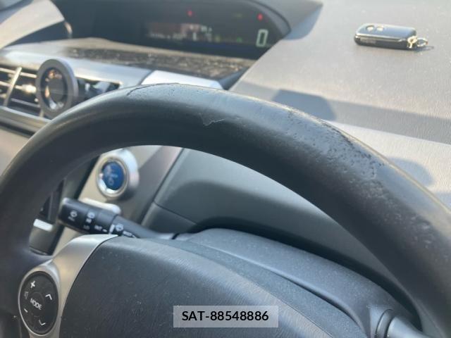 Toyota PRIUS ALPHA 2013-12 7359419-17