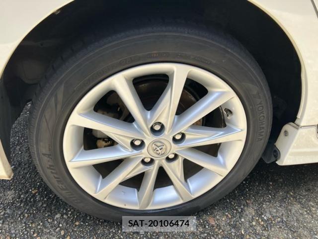Toyota PRIUS ALPHA 2012-06 7359415-10