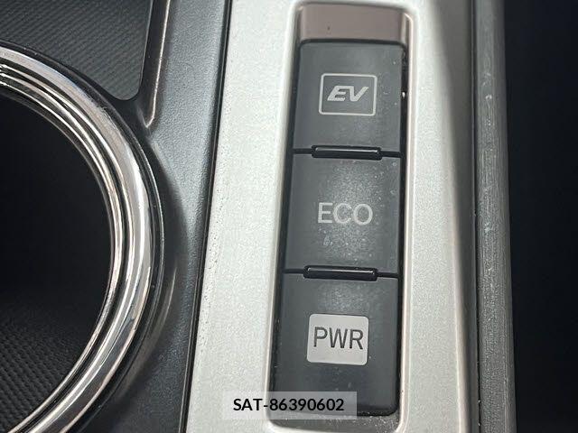 Toyota PRIUS ALPHA 2014-07 7359418-11