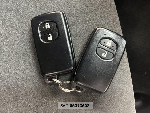 Toyota PRIUS ALPHA 2014-07 7359418-25