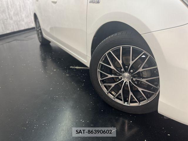 Toyota PRIUS ALPHA 2014-07 7359418-26