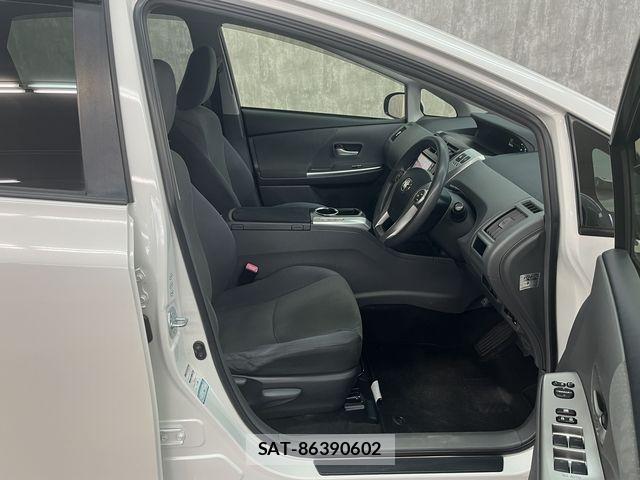 Toyota PRIUS ALPHA 2014-07 7359418-3