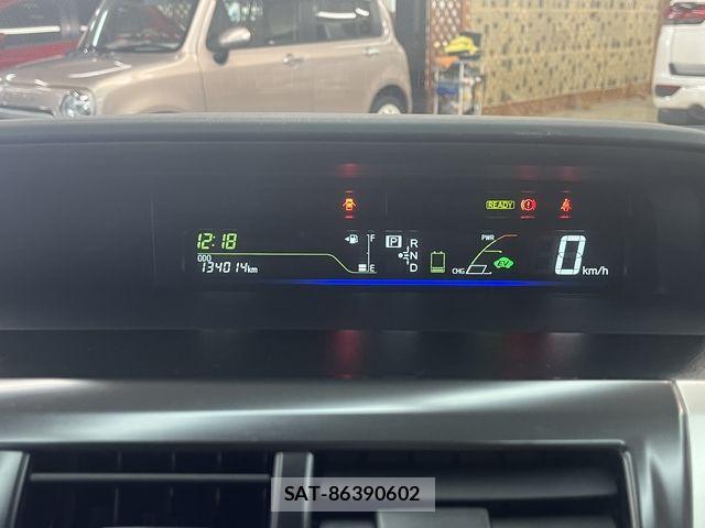 Toyota PRIUS ALPHA 2014-07 7359418-7