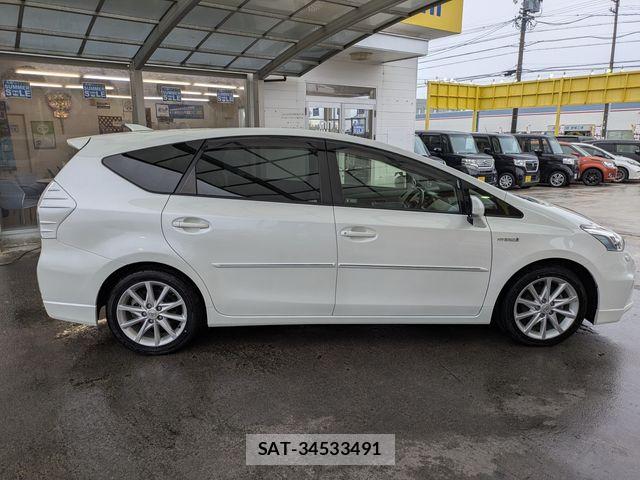 Toyota PRIUS ALPHA 2014-03 7359411-19