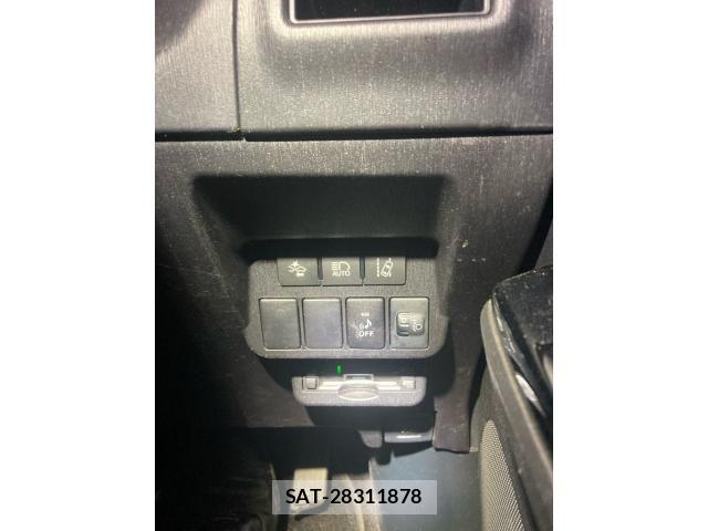 Toyota PRIUS ALPHA 2017-02 7359408-8