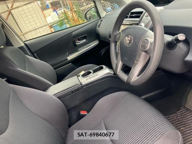 Toyota PRIUS ALPHA 2015-07 7359420-10