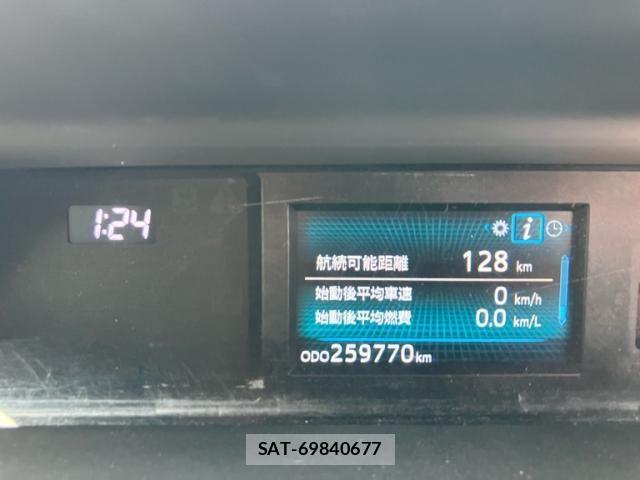 Toyota PRIUS ALPHA 2015-07 7359420-14
